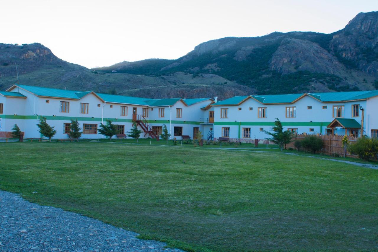 Hostel Pioneros Del Valle El Chalten Kültér fotó