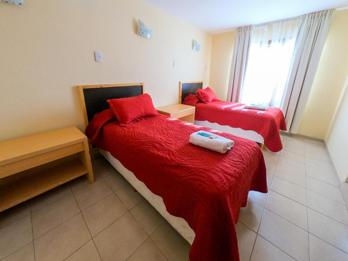 Hostel Pioneros Del Valle El Chalten Kültér fotó